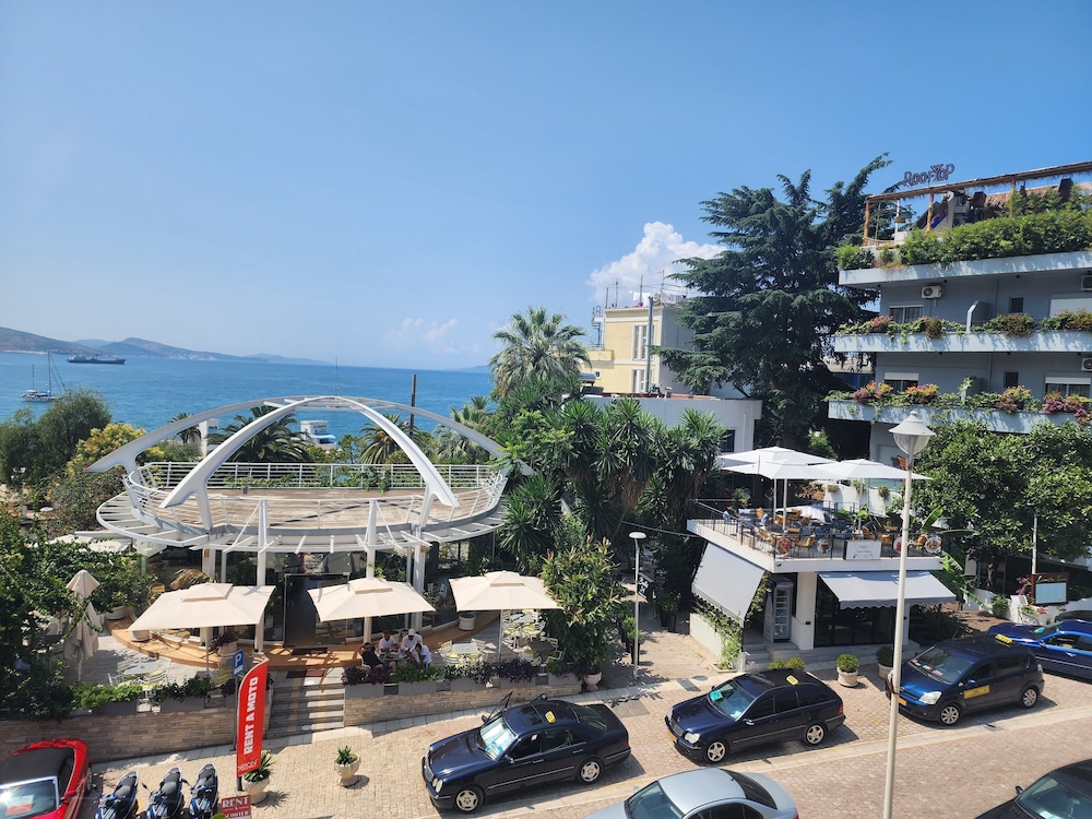 Hotel Joan 35/50