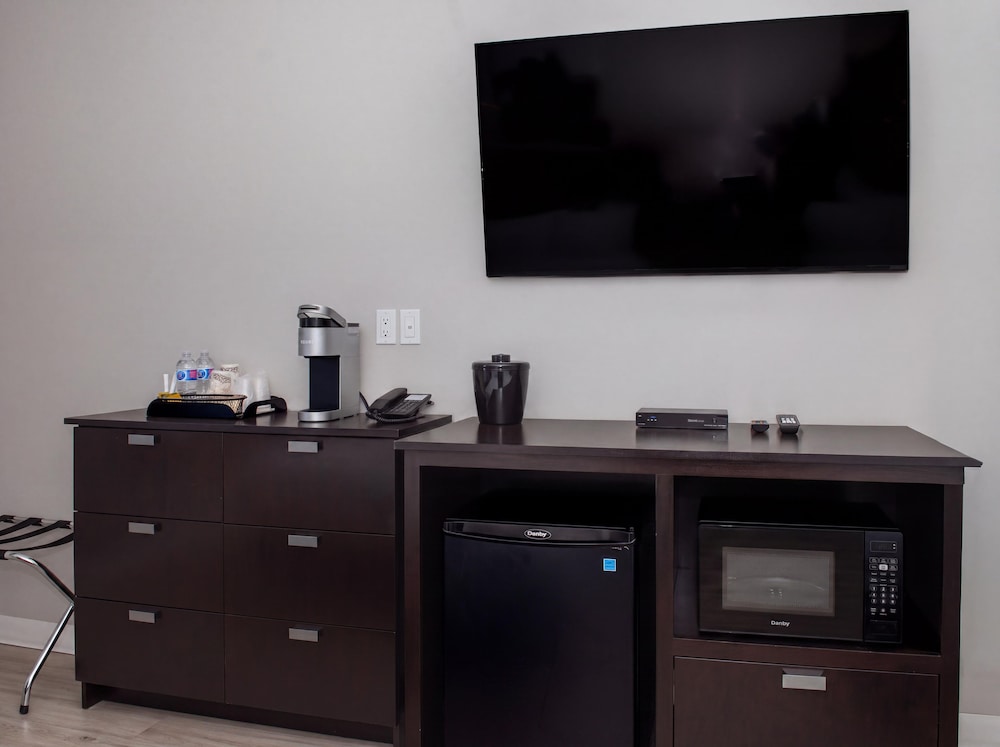 Travel Inn Suites Innisfail 32/46