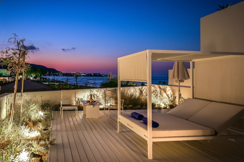 I Resort Beach Hotel & Spa 24/50