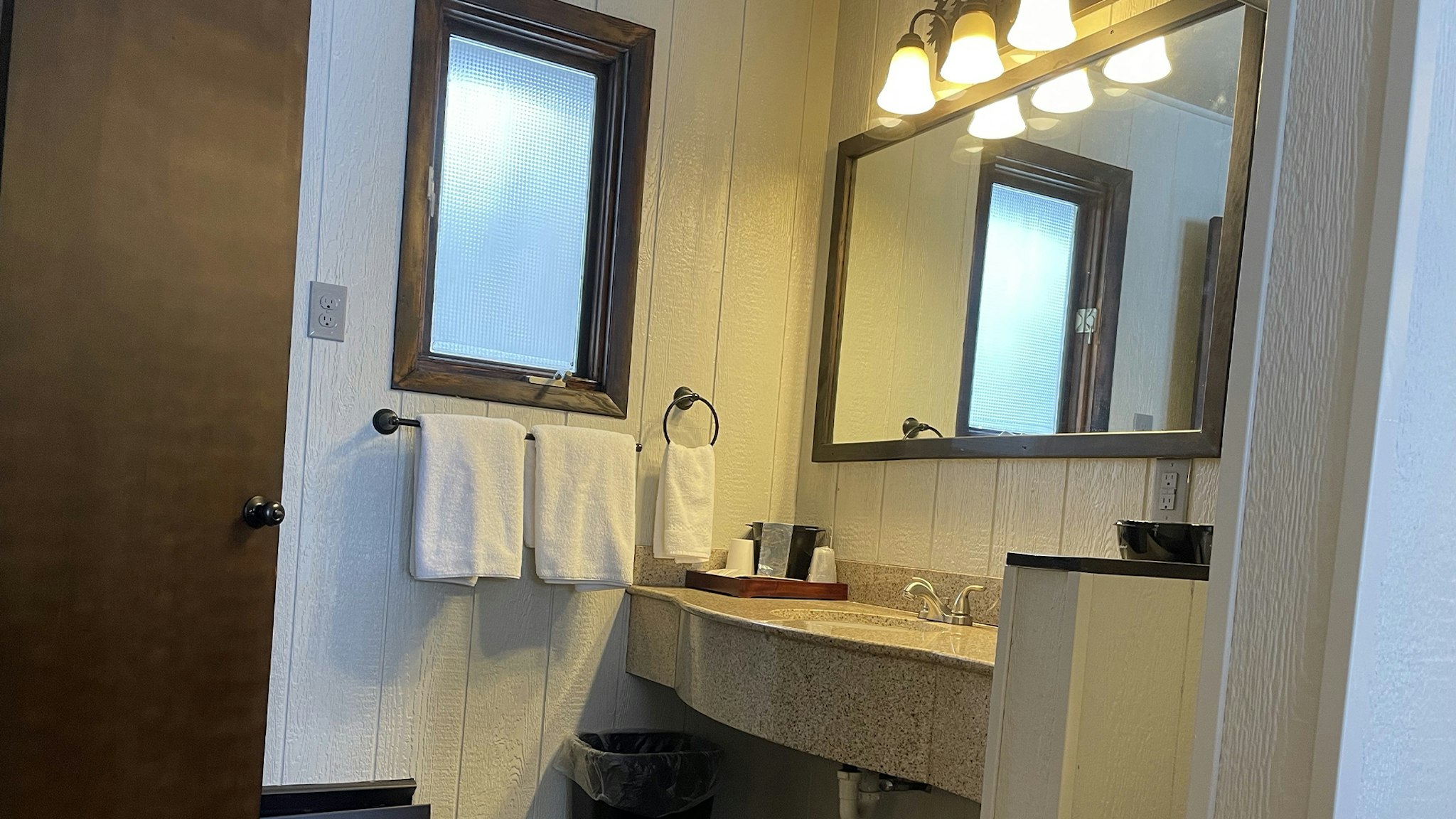 ADIRONDACK LODGE OLD FORGE 54/55