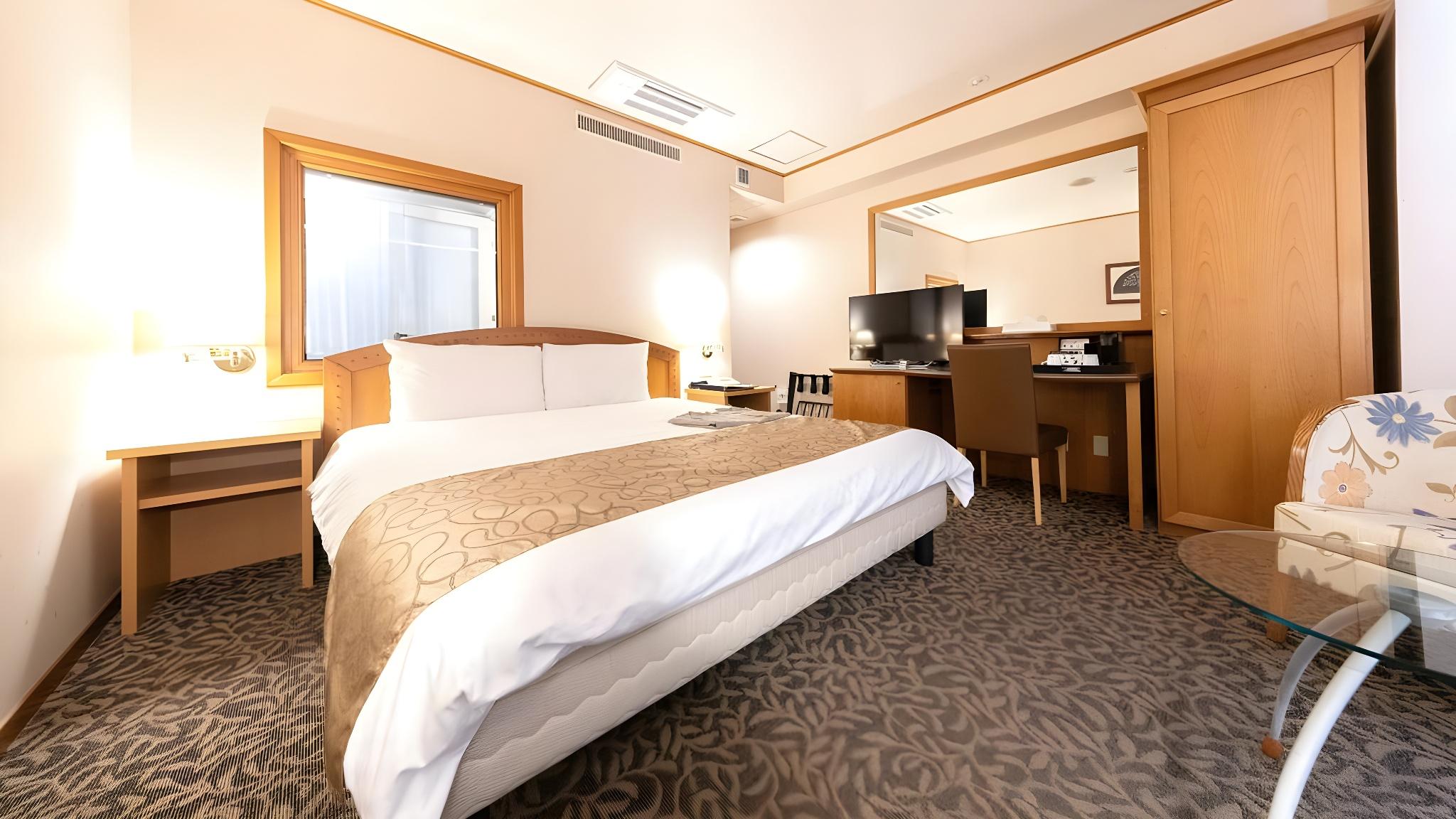 Deluxe, Double Bed, Mountain View, High Floor, Main Building
