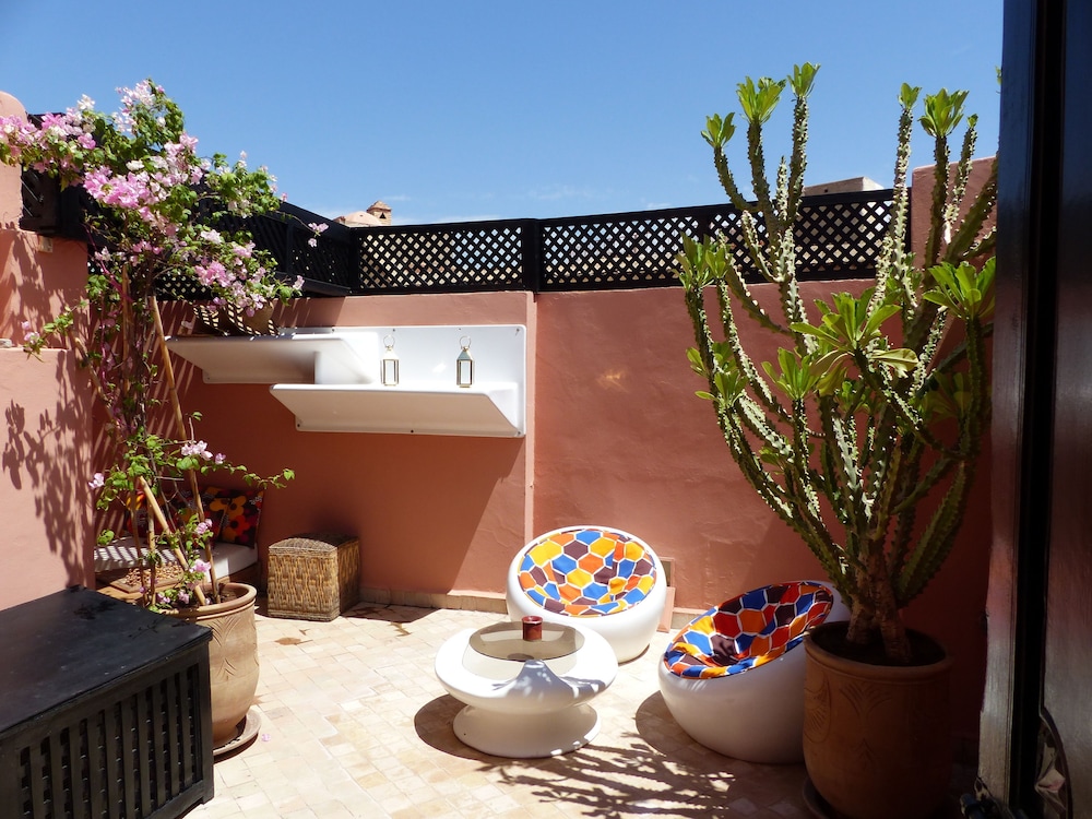 Riad Magellan 10/65