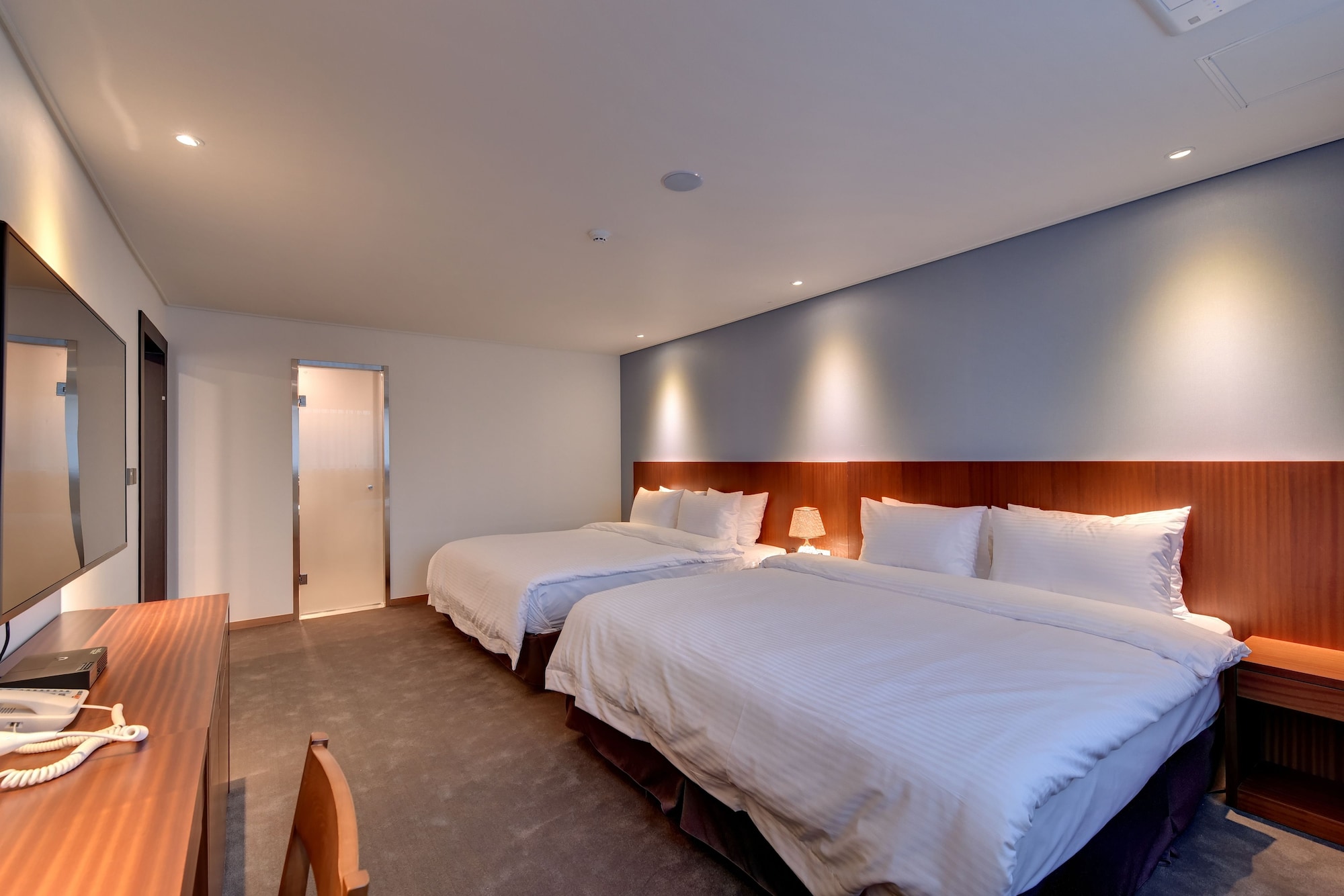 Suite, 2 Double Beds, Sea and Mountain View, Ocean View