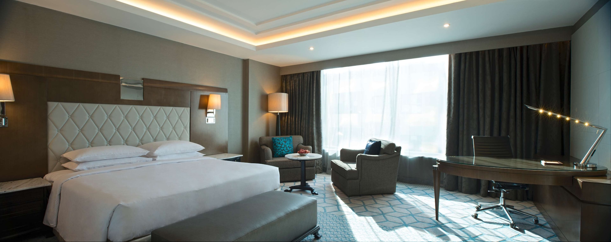 Regency, Executive, Suite, King Bed