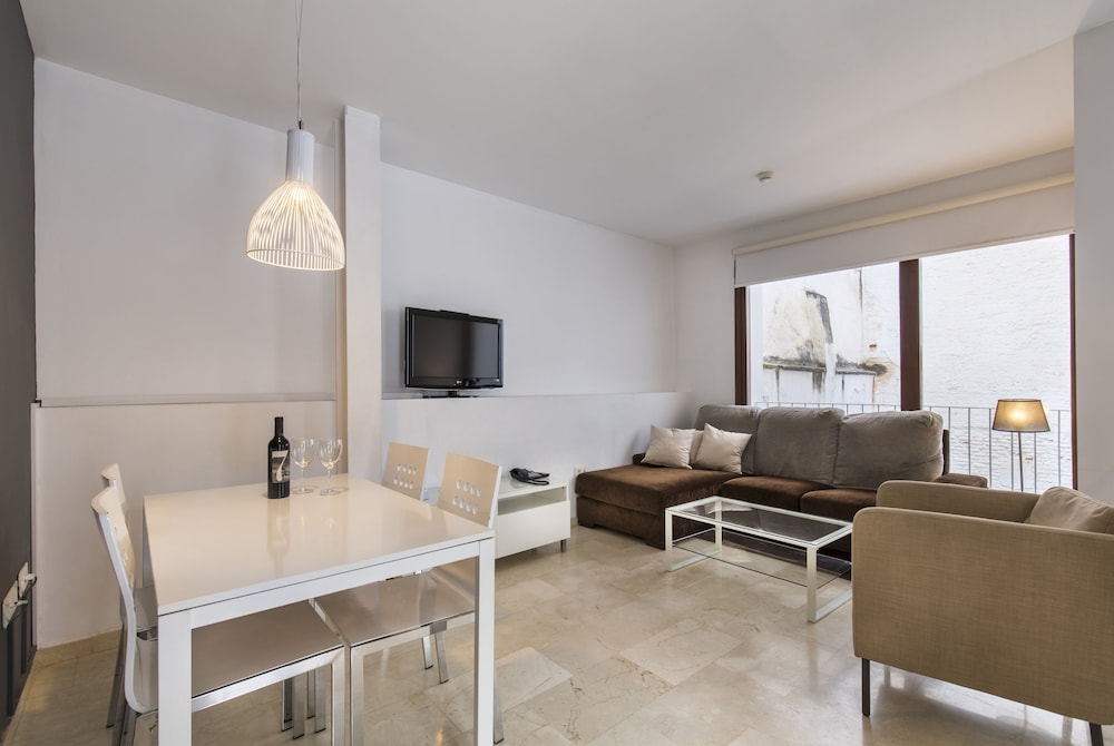 Comet Suites Elvira 38/62