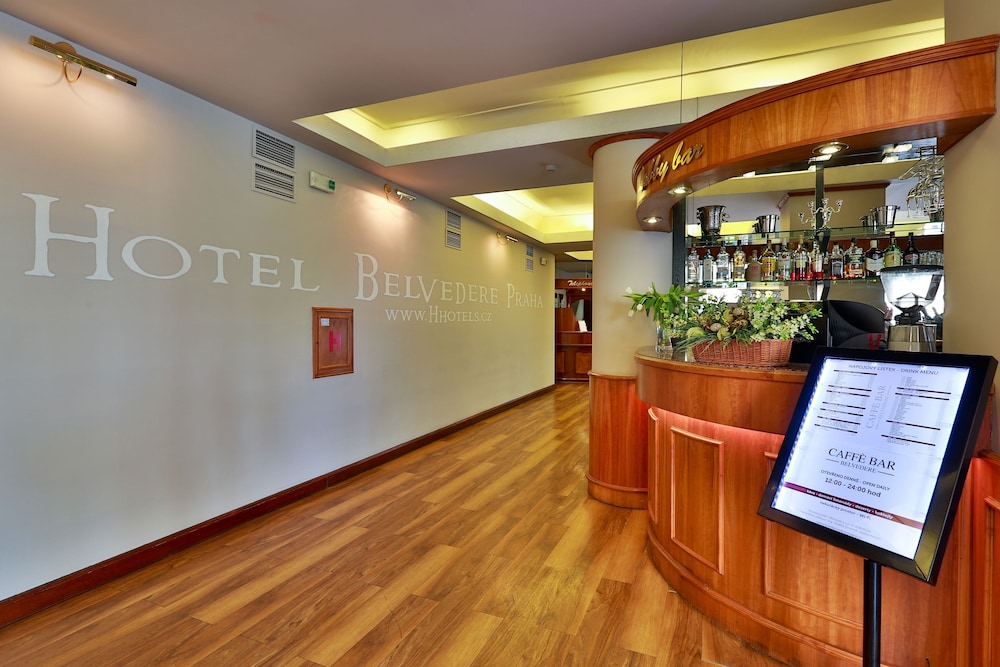 Belvedere Hotel 8/71