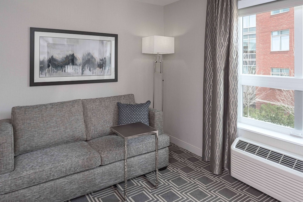 Hampton Inn And Suites Worcester Ma 41/65