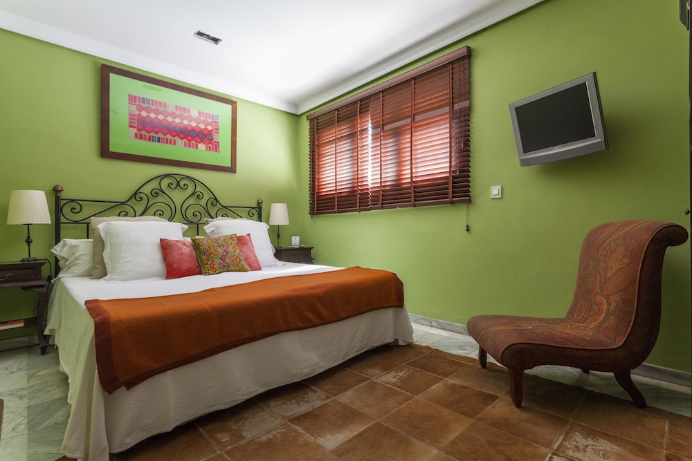 La Casa Del Maestro Boutique 4/50