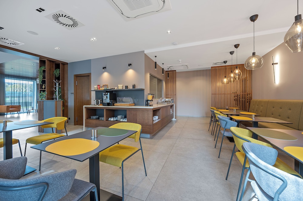 Hotel iNova 38/50