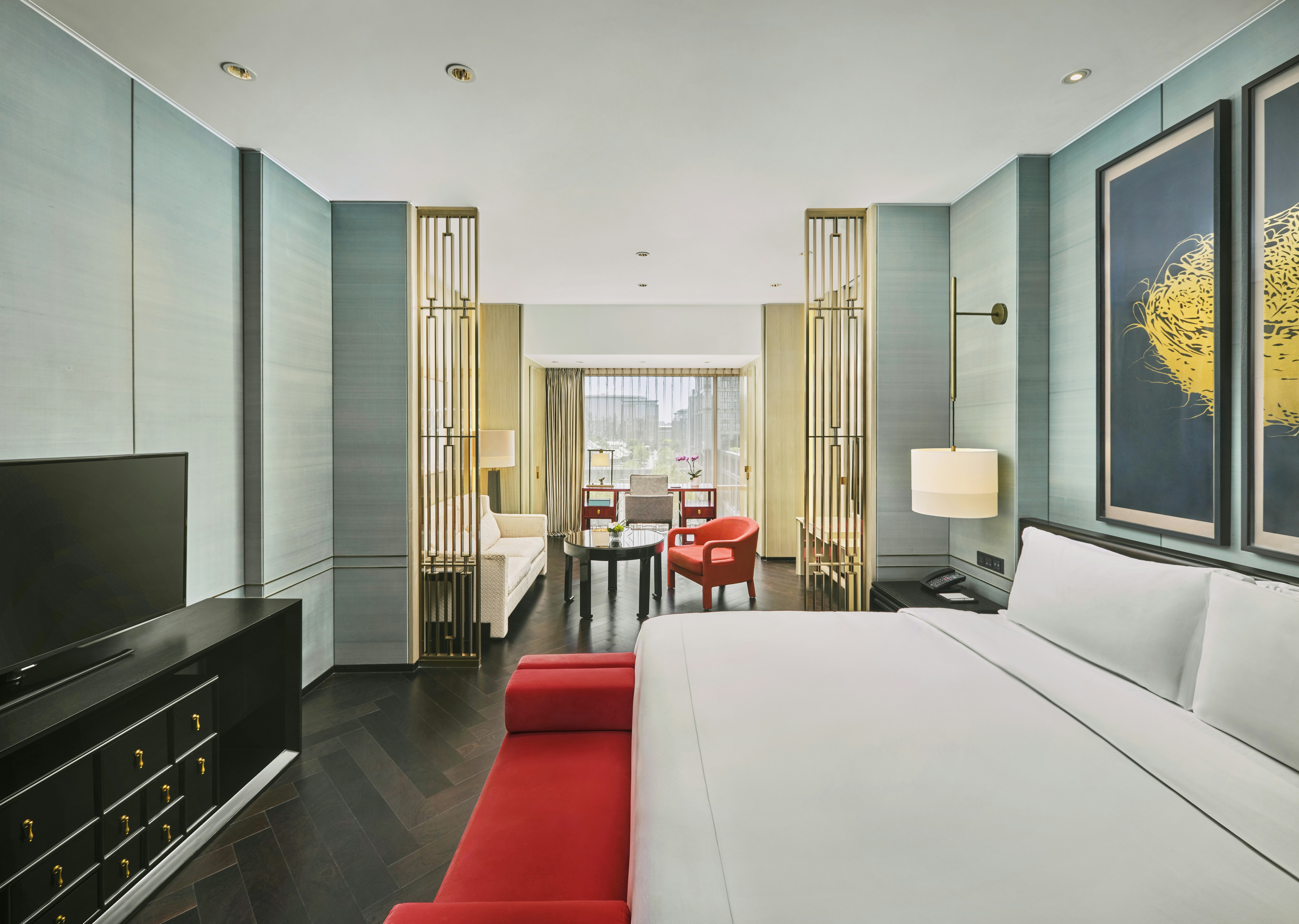PREMIER, KING BED