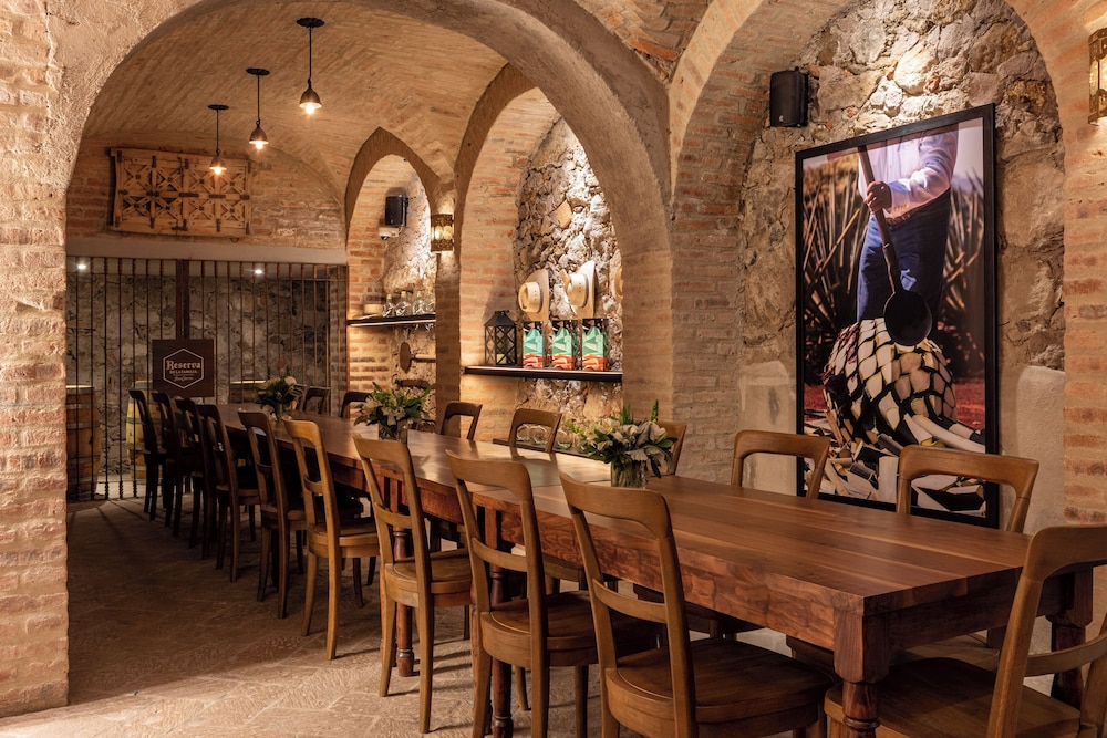 Casa 1810 Hotel Boutique 35/50