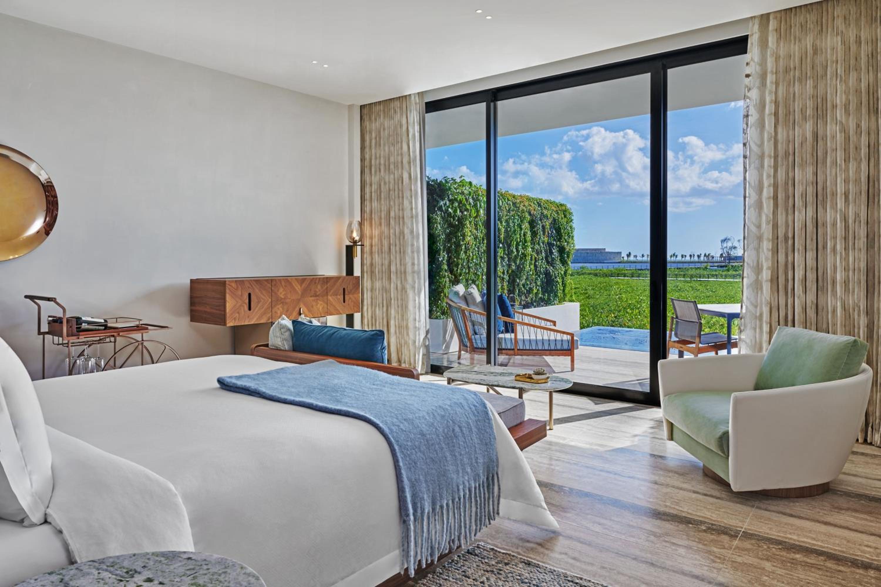 Grand, Luxury, King Bed, Ocean View, Plunge Pool