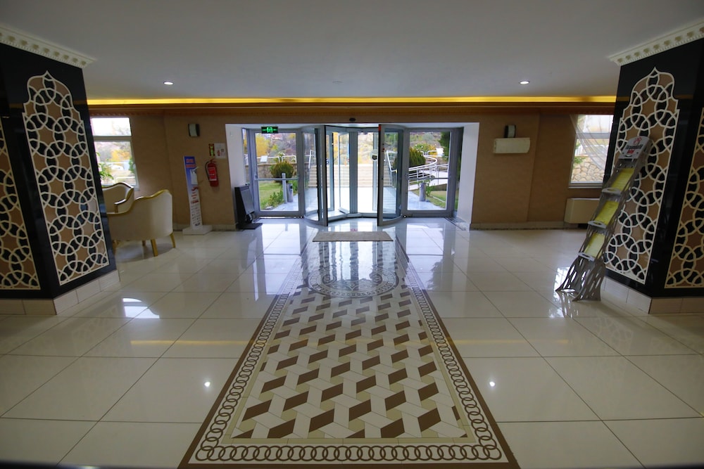 Tiryandafil Hotel 9/44