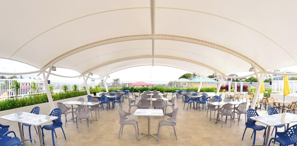 Azalea Hotels & Residences Boracay 32/46