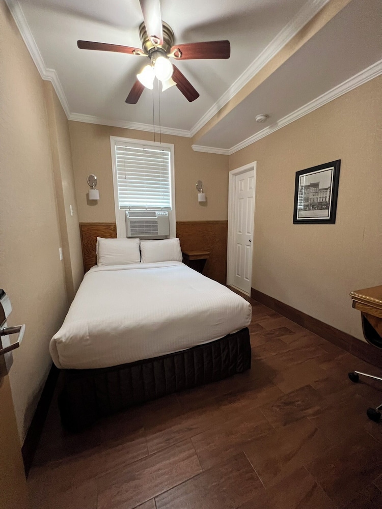 TRADITIONAL, DOUBLE BED