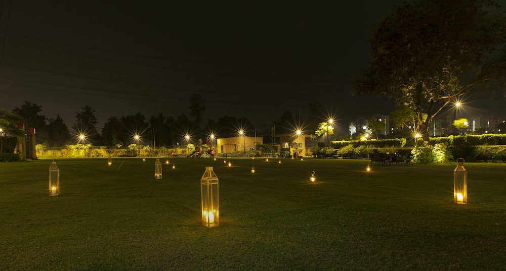 Lemon Tree Hotel Sohna Road 43/50
