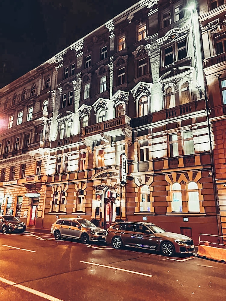 Alfons Boutique Hotel 7/75