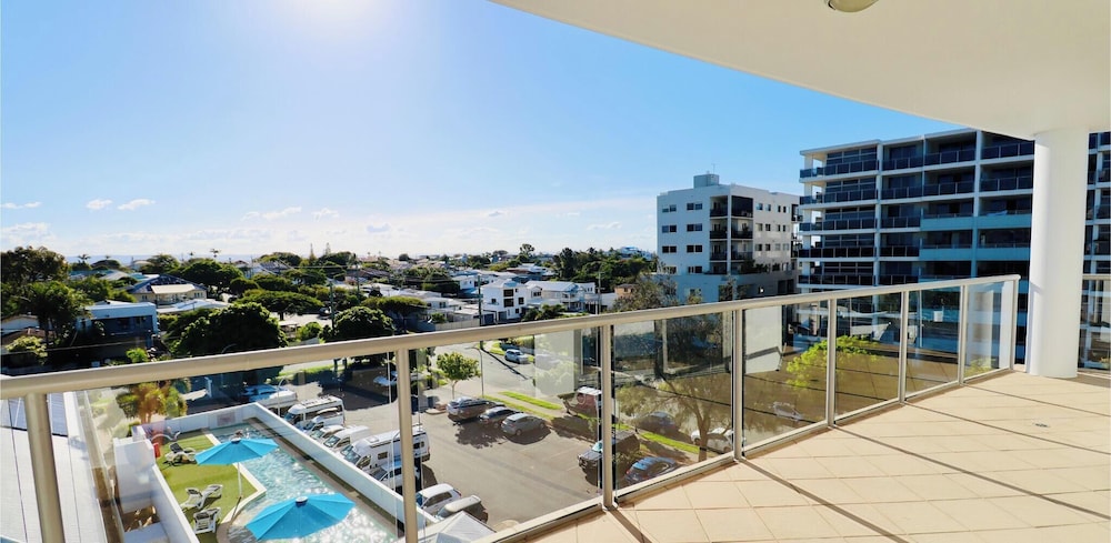 SCARBOROUGH BEACH RESORT 50/72