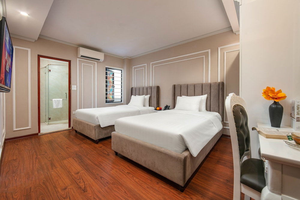DELUXE, TWIN BEDS