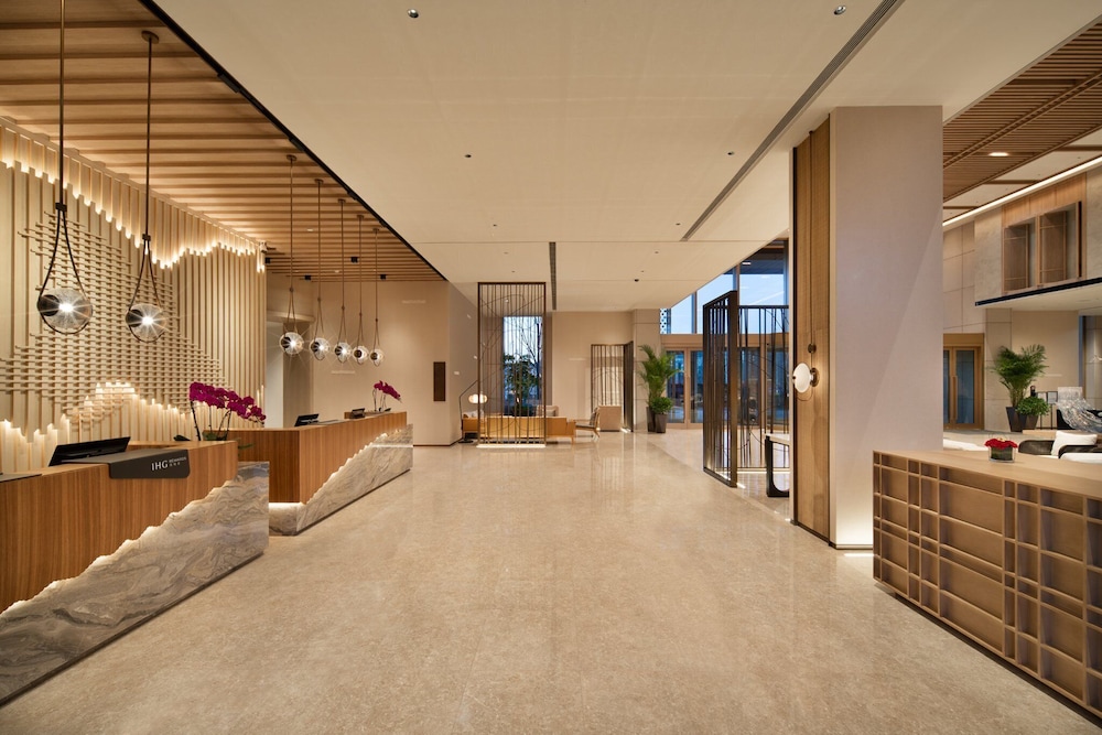 Crowne Plaza Zunhua Hot Spring Town 8/71