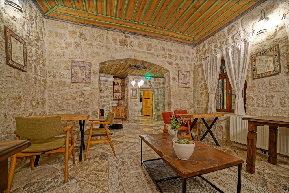 Taru Cave Suites 37/50