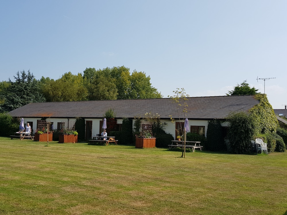 Holiday Cottages At Hawthorn Farm 44/50