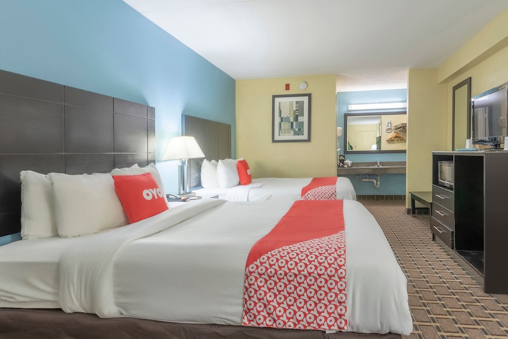 OYO Hotel Knoxville TN Cedar Bluff I-40 3/21