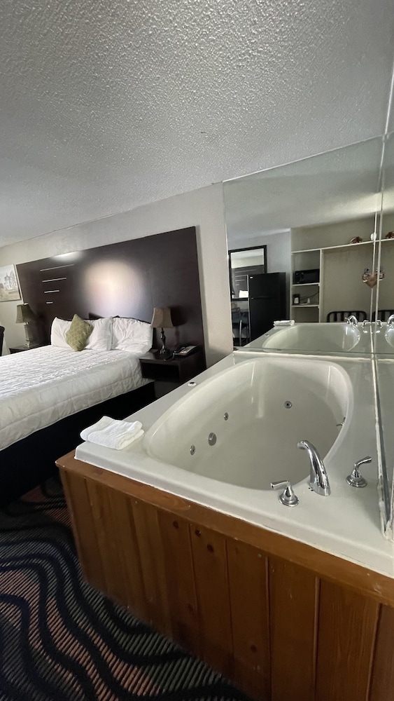Country Town N Suites 65/65