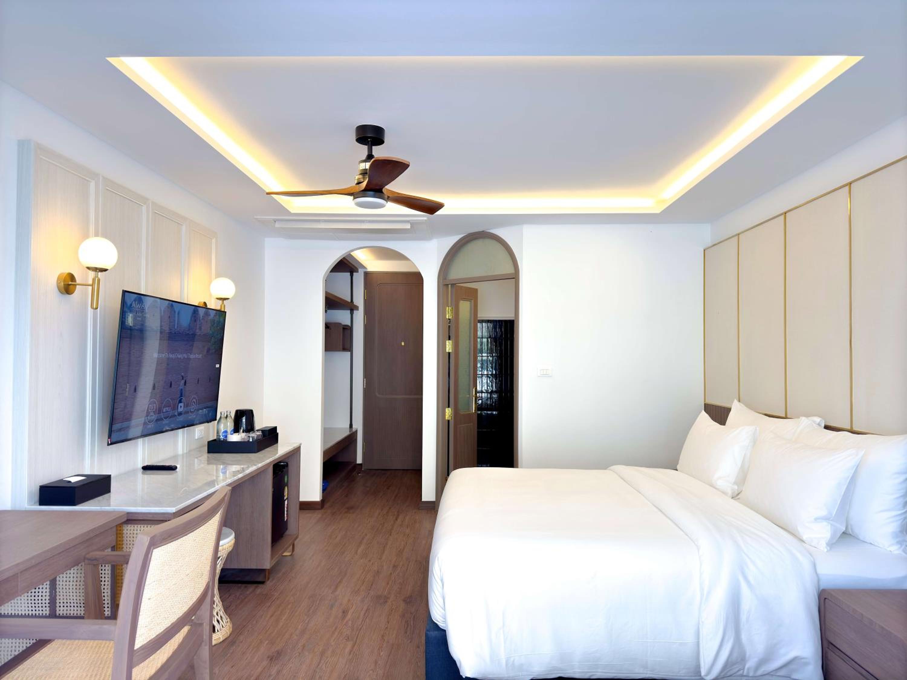 Suite, Double Bed, Adult Only, Hot Tub, Pool Access