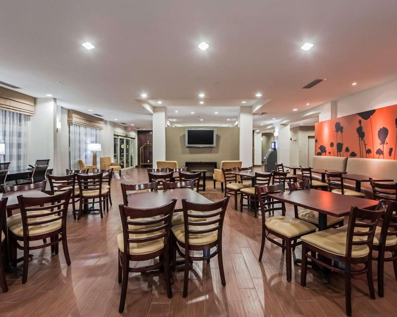 restaurant cafeteria