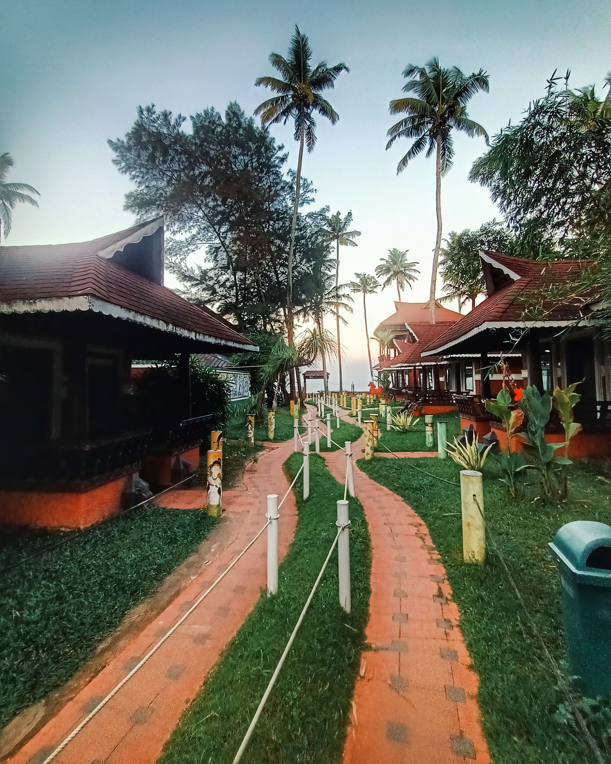 CLAFOUTI BEACH RESORT 18/20