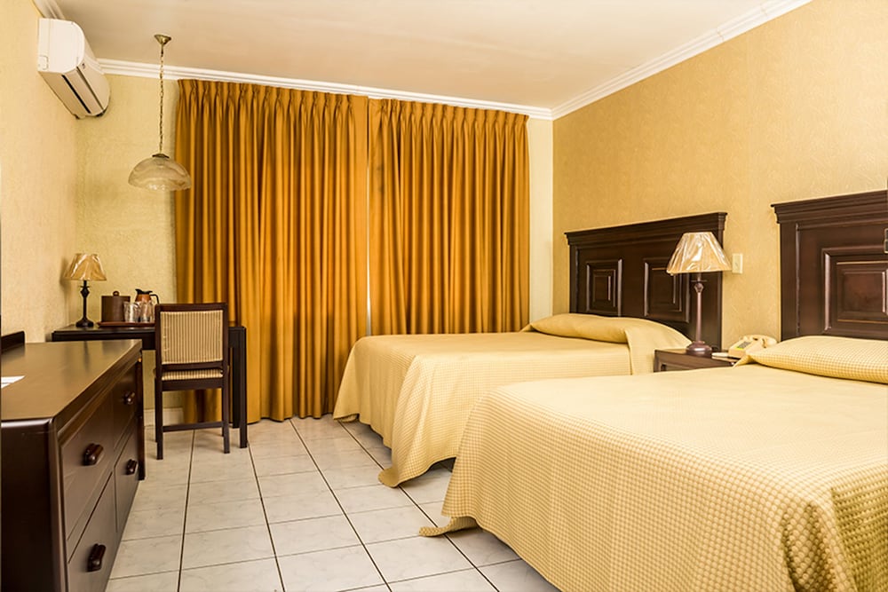 La Quinta Hotel 17/54