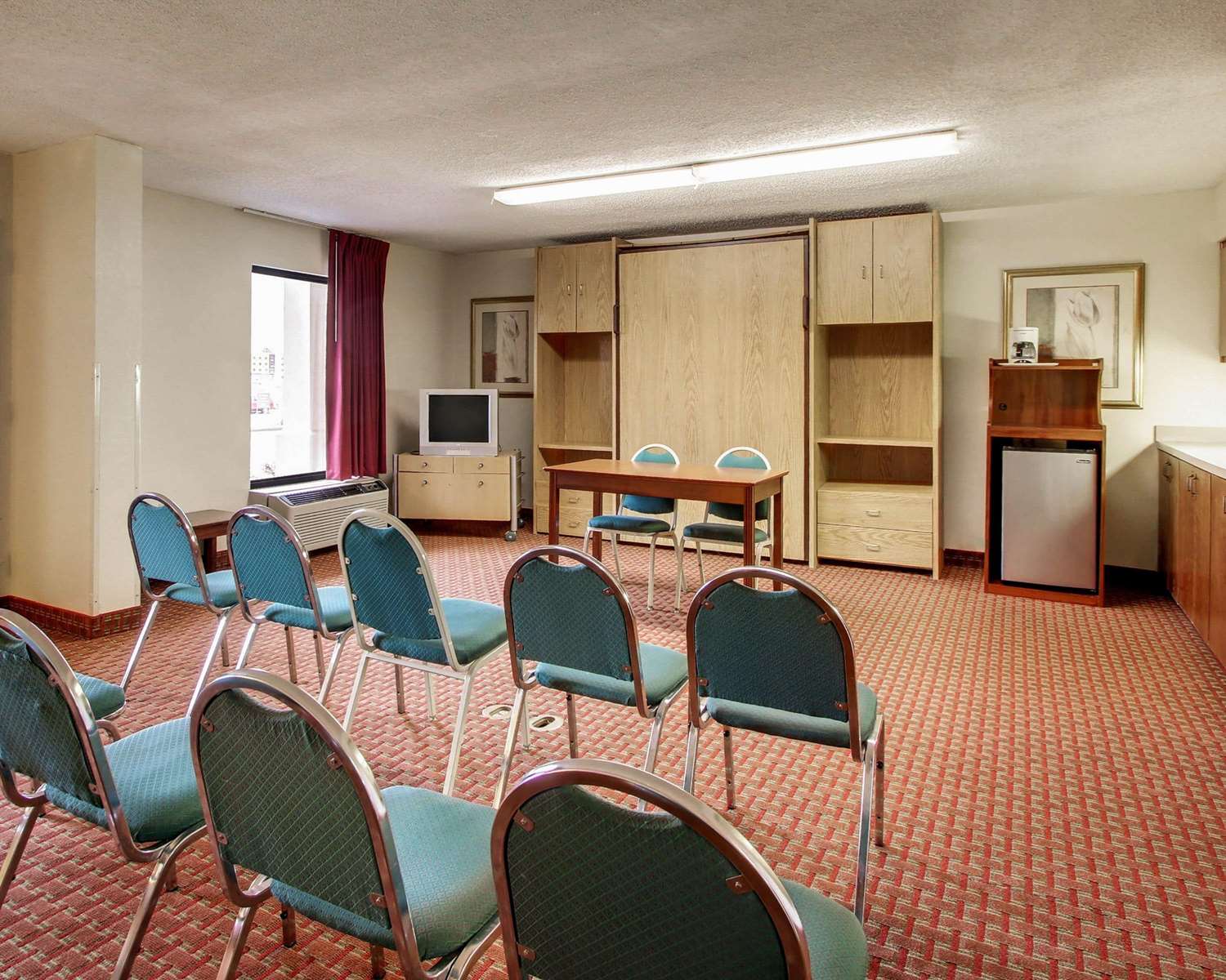Quality Inn & Suites Clinton - Jackson West 26/28