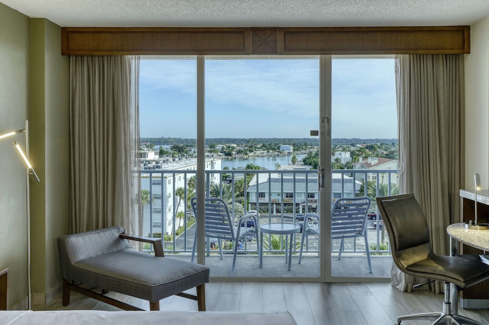 DoubleTree Beach Resort by Hilton Tampa Bay - North Redington Beach 38/59