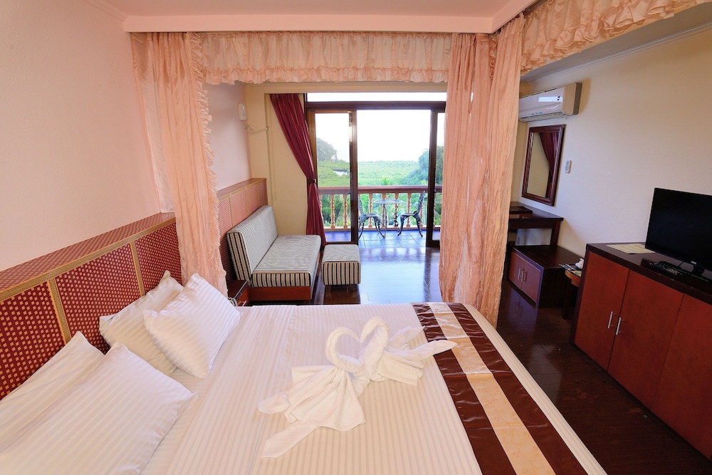 Airai Water Paradise Hotel And Spa 42/56