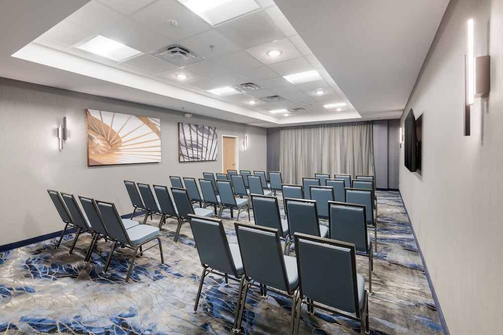 Fairfield Inn & Suites by Marriott Virginia Beach Town Center 17/20