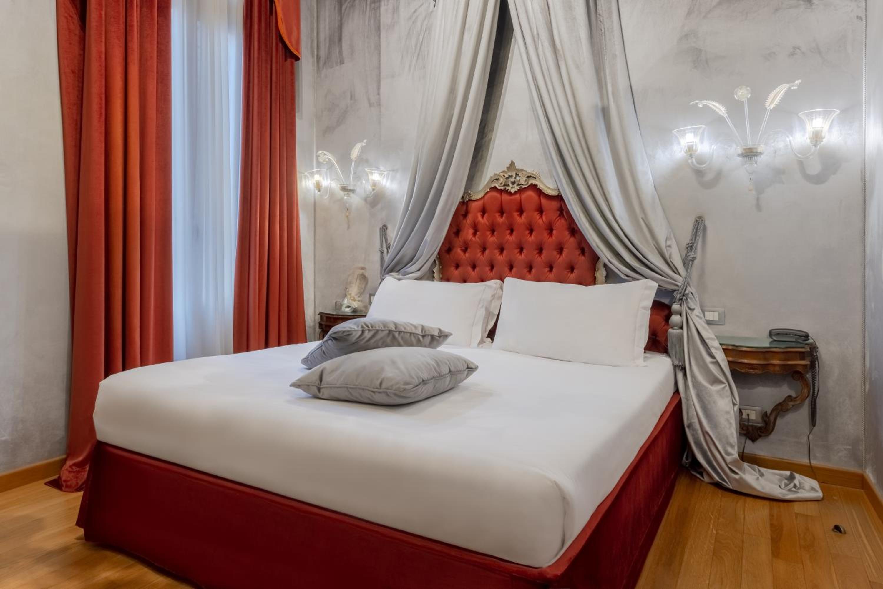 غرفة سوبيريور بسرير كوين، Ca Dell Arte Hotel 4/10