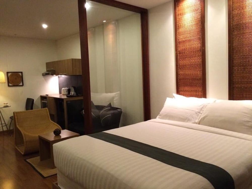 5Ive Beach House Hotel 13/43