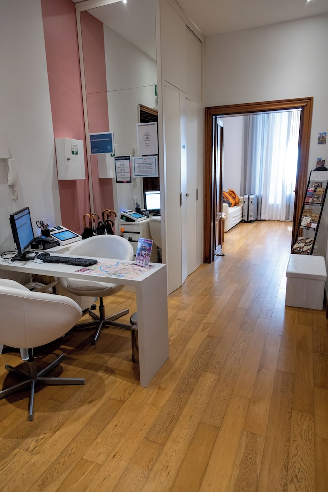 Sofia's Suites 27/46