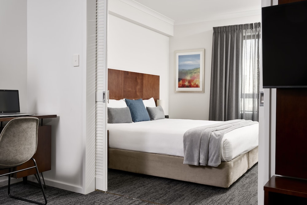 1 BEDROOM, APARTMENT