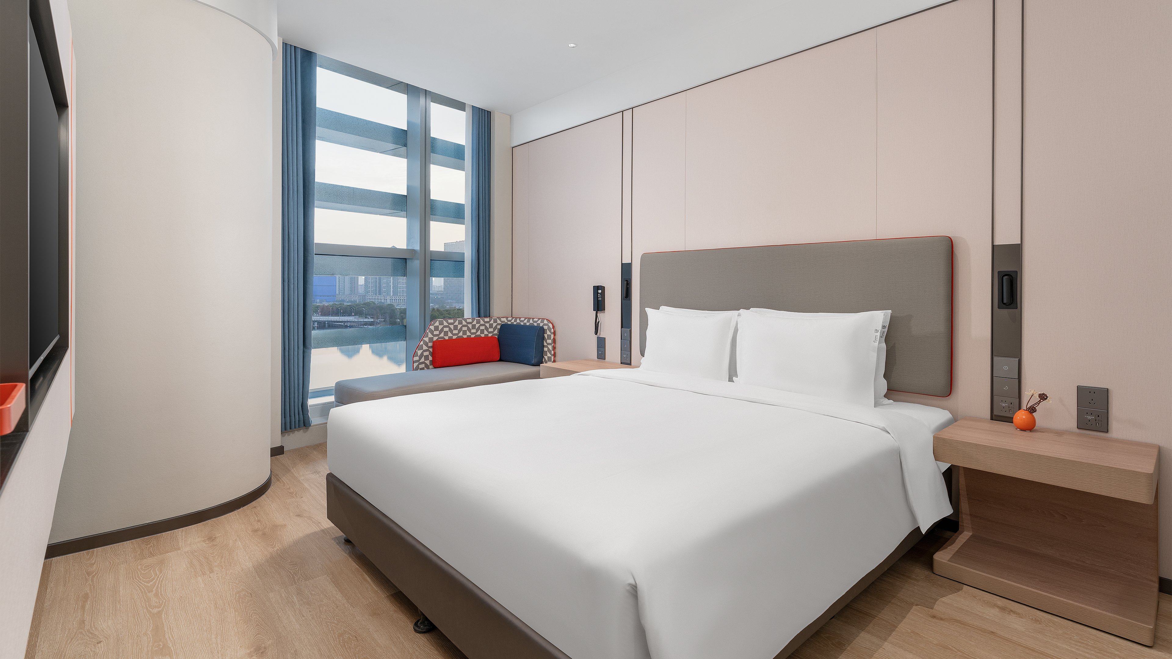 Holiday Inn Express Yangzhou Grand Canal Theatre 10/44