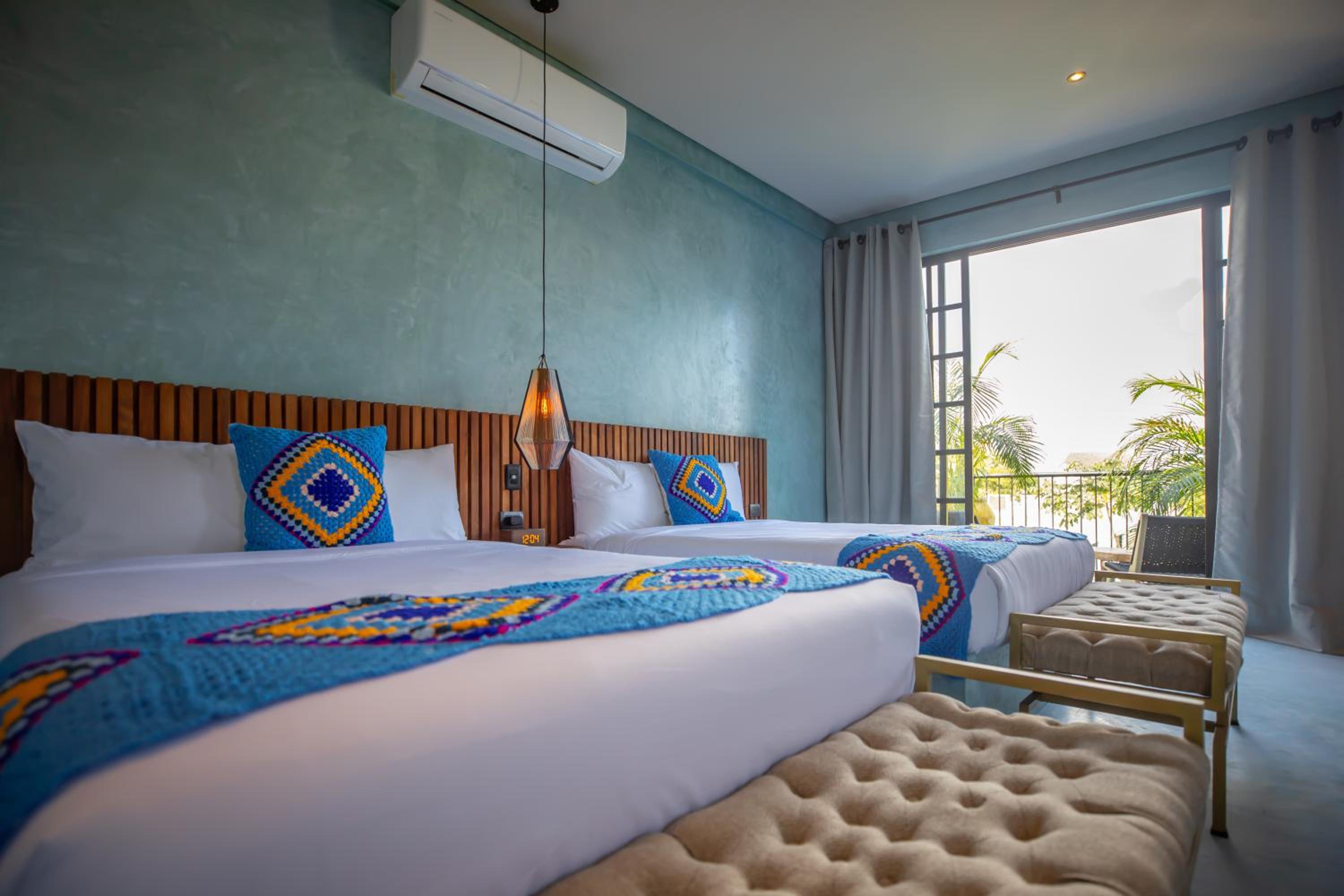 Room, Twin Beds, Balcony