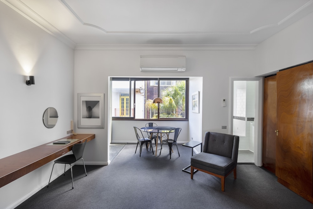 Regents Court Apartments 35/50