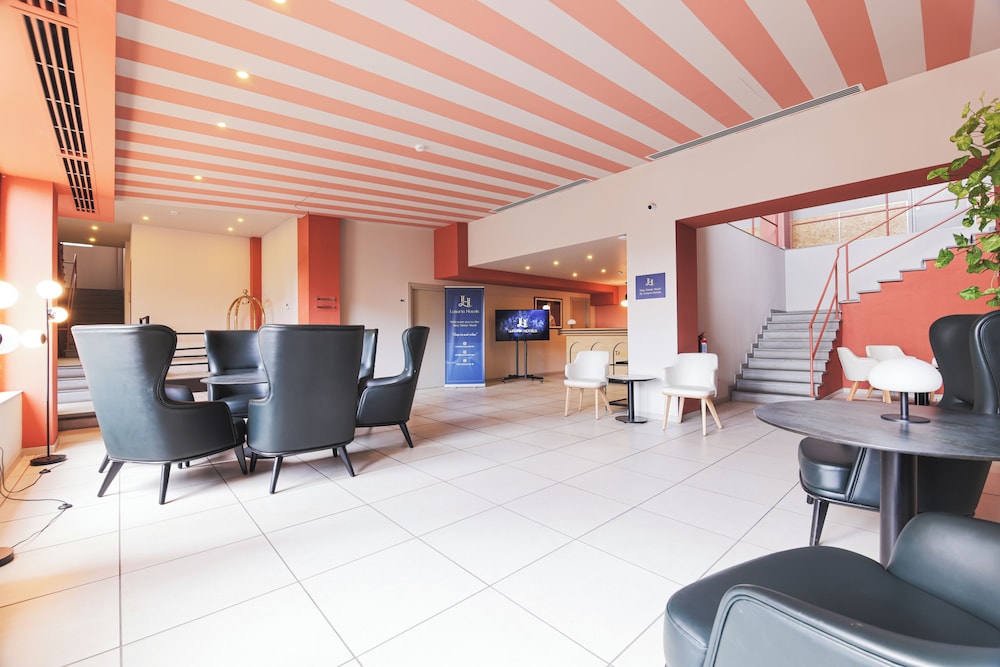 King Tamar Hotel By Luxuria Hotels 8/48