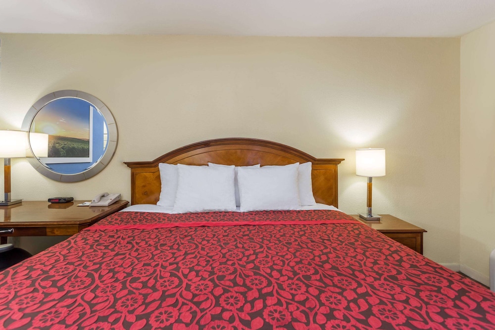 Days Inn By Wyndham College Park Airport Best Road 15/55