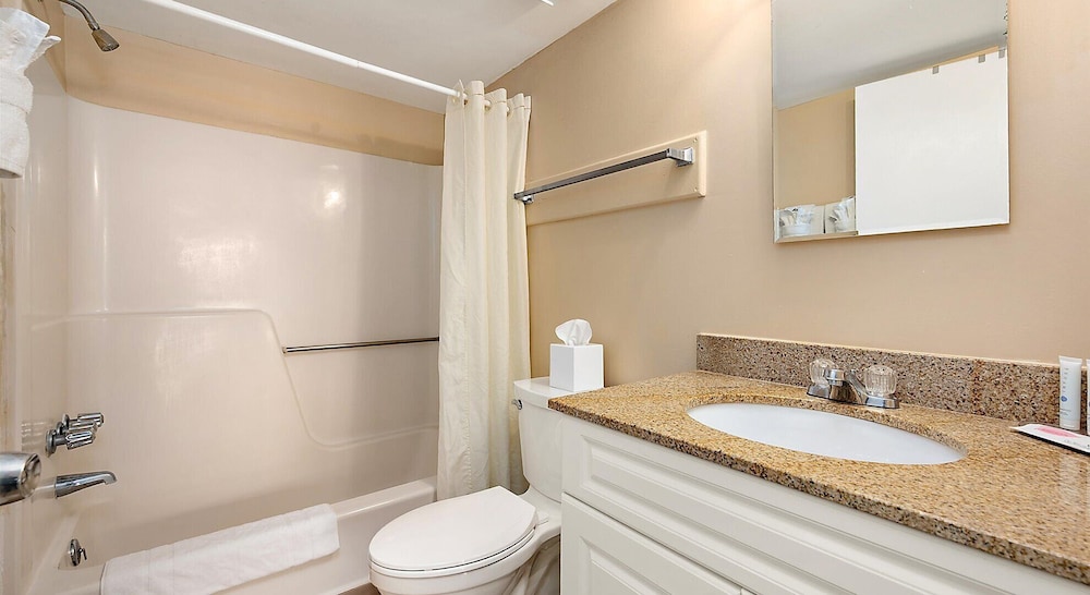 2 Bedrooms, Condo, Premier, King and Queen Bed, Single Bed, Bay View, Sofa, Bay Club Resort 4/5