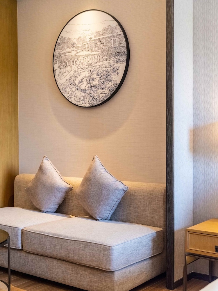 Dongguan Forum Hotel and Apartment 27/50