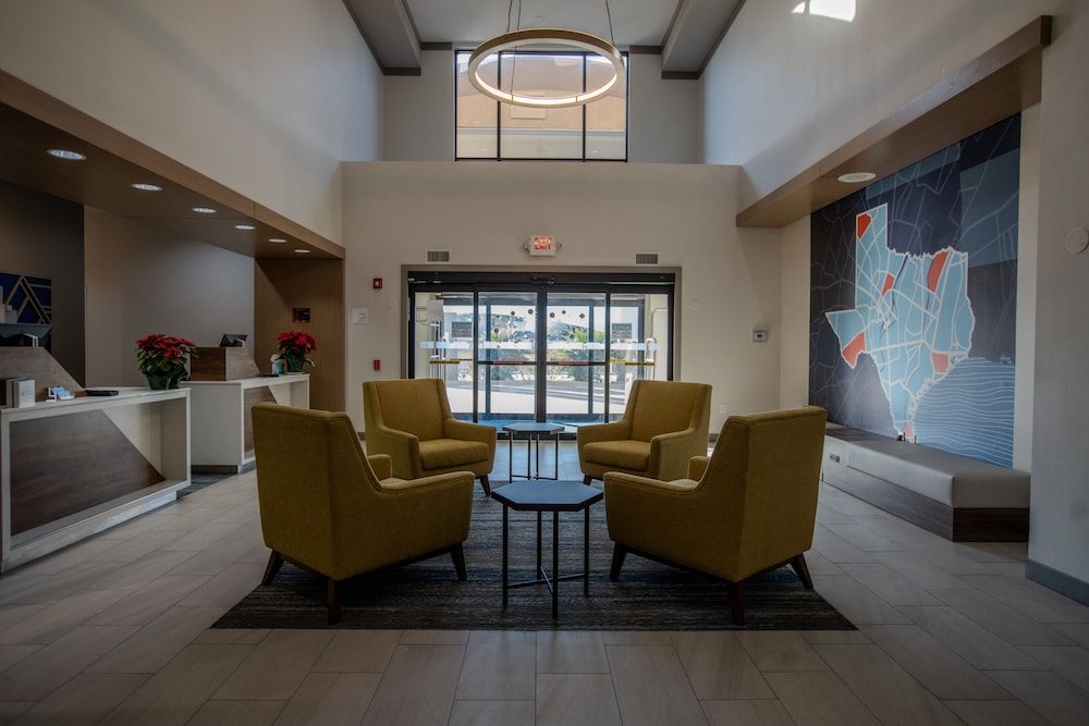 Holiday Inn Express Hotel And Suites Cleveland 33/55