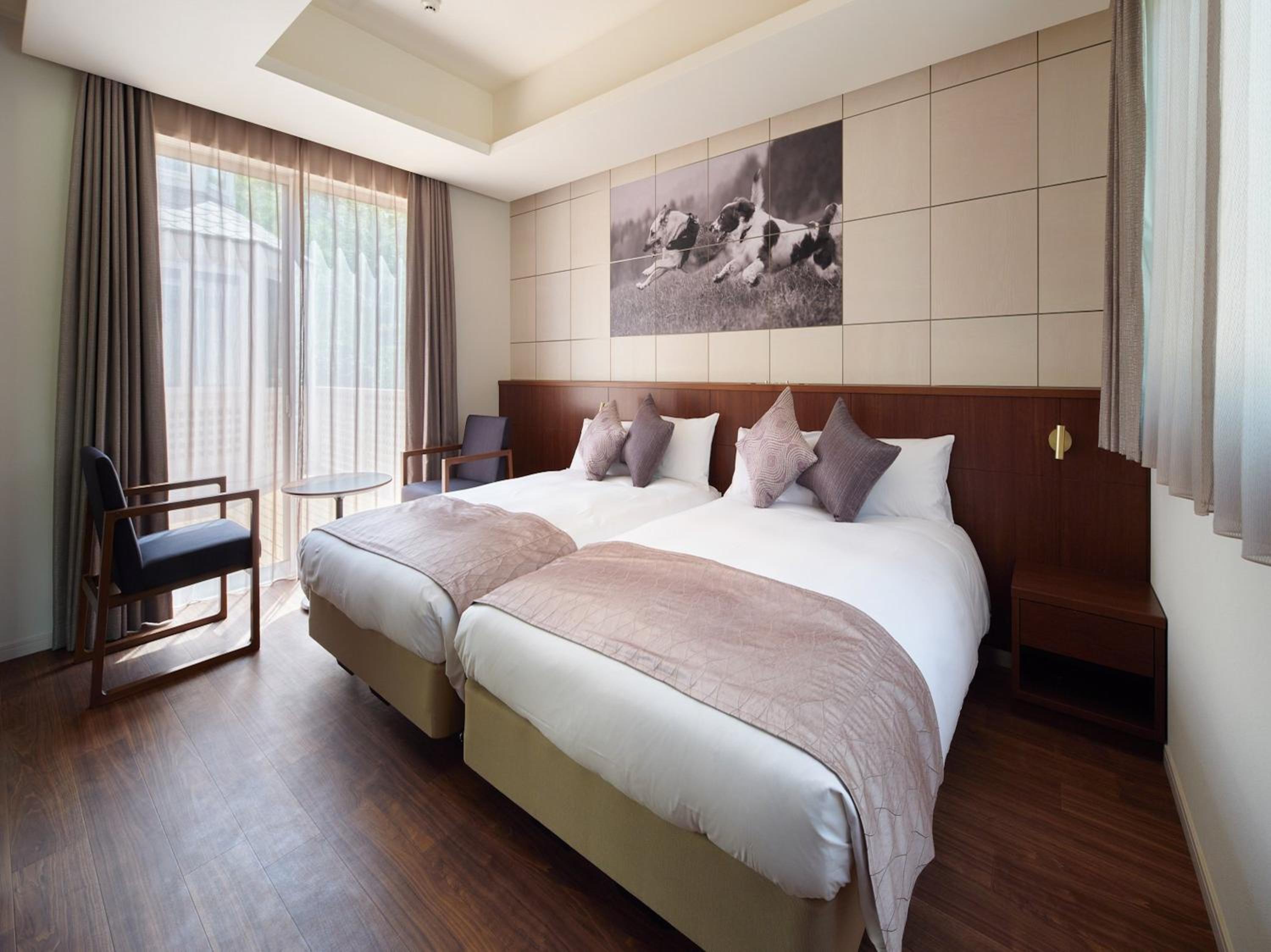 Capsule, Executive, Suite, Villa