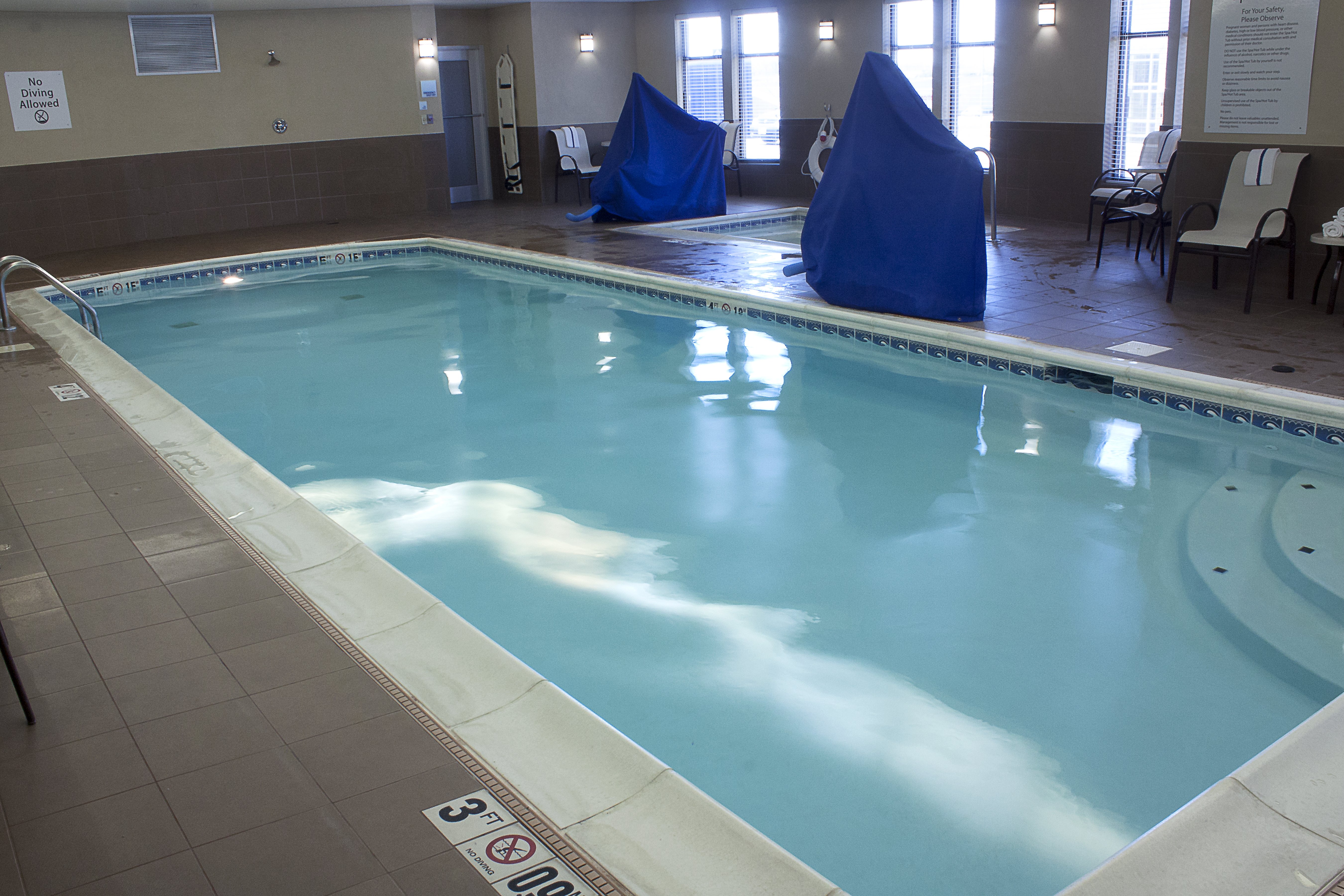 Holiday Inn Express & Suites Youngstown West - Austintown 28/38